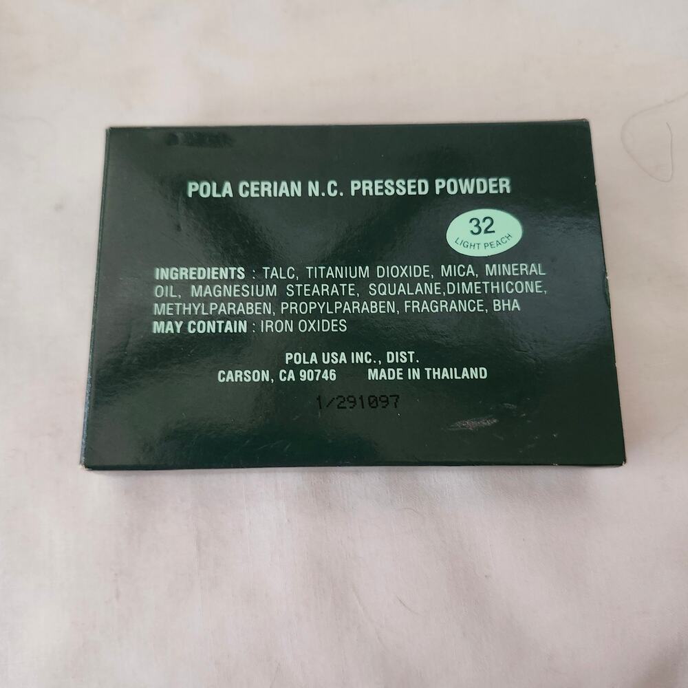 Pressed Powder Pola Cerian .38 Oz Light Peach 42 Mirrored Compact D2 - Picture 6 of 7